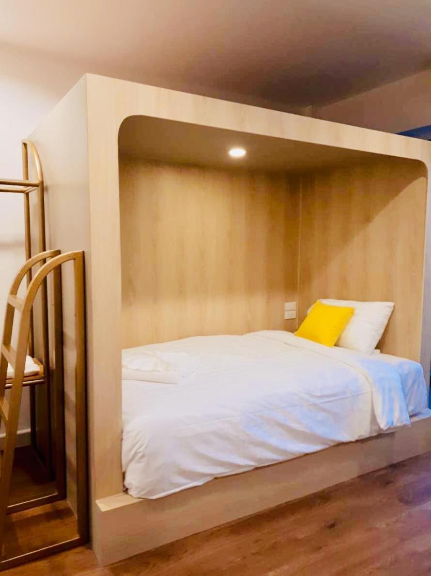 La La Moon Krabi Poshtel'N' Pool Bed & Breakfast Dış mekan fotoğraf
